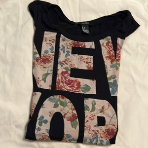 Junior Size. L black flowered lettering sleeveless blouse NEW YORK CITY